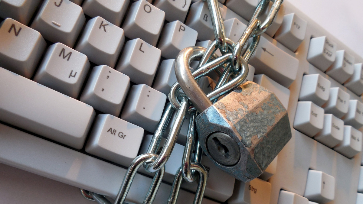 DSGVO - Tastatur mit Schloss - Sicherheit